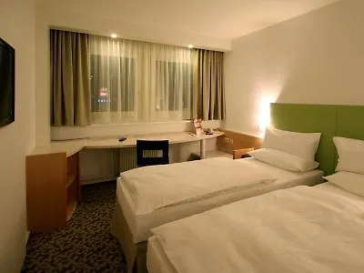 Ibis Dresden Zentrum Germania