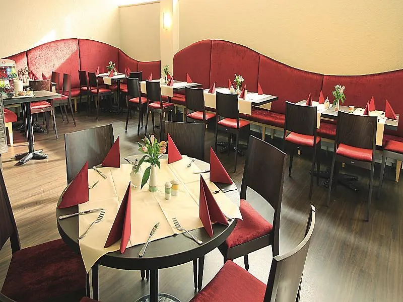 Ibis Dresden Zentrum 3*,